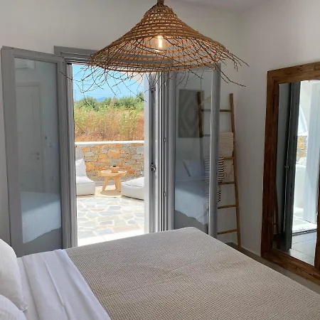 Beachhouse Omega Naxos